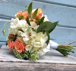 PEACHES AND CREAMS CLUTCH BOUQUET from Rose Garden Florist in Barnegat, NJ