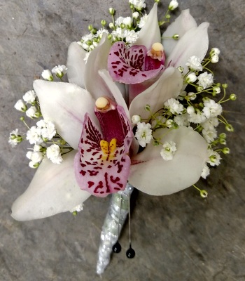 Cymbidium Orchid Boutonniere from Rose Garden Florist in Barnegat, NJ